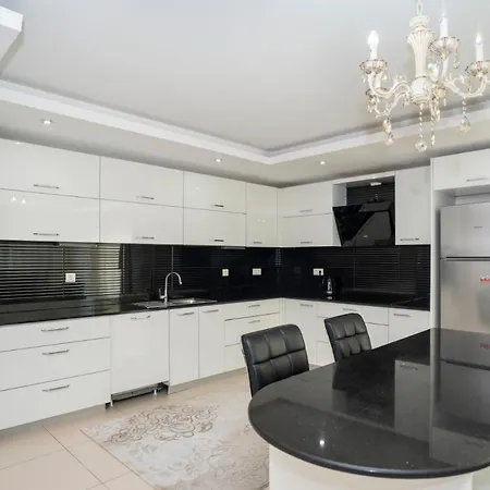 Crystal River Residence Apartman *